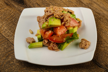 Tuna and avocado salad