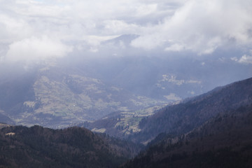Obraz premium Village Kvasy, mount Blyznytsya