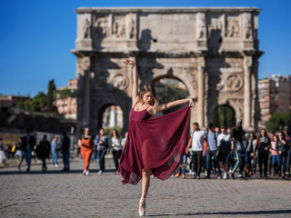 Fototapeta na wymiar Ballerina Roma