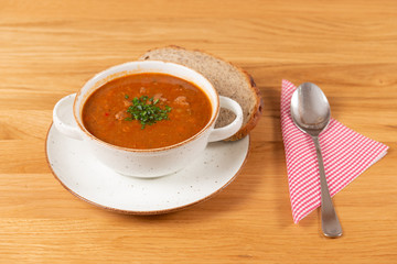 Deftige Gulaschsuppe 