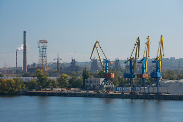 Cargo port