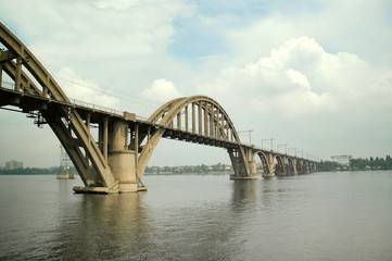 Fototapeta na wymiar Bridge over the river Dnieper. Railroad bridge