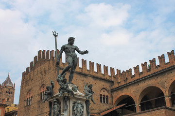 Fototapeta na wymiar statue of neptune in bologna italy