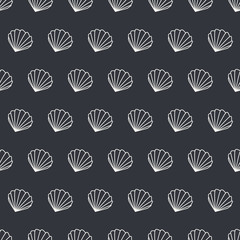 Seamless pattern with monochrome outlined shells. Nature background. Minimal style.