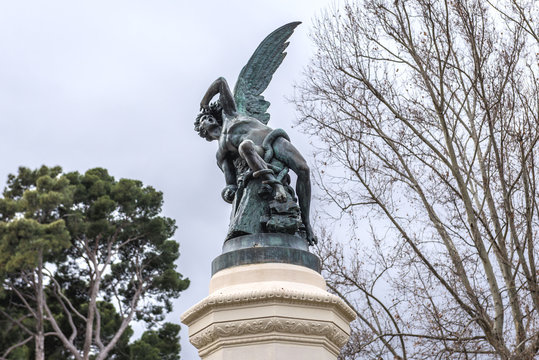 Fallen Angel Statue Images Browse 2 254 Stock Photos Vectors And   360 F 262816619 XZg4zDrfEi1Y7LlRFrTn09NgxSmq3lYq 