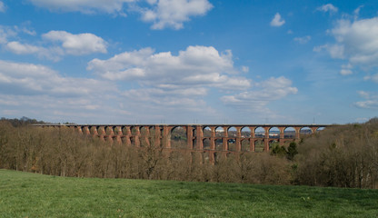 Fototapeta premium Deutsche Göltzschtalbrücke, ist eine Eisenbahnbrücke in Deutschland
