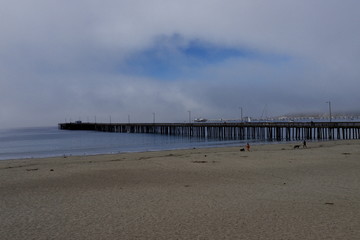 Fototapeta premium molo na plaży w Avila Beach w Kalifornii w USA