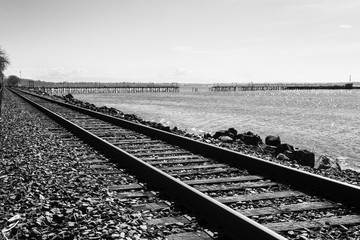 Tain Tracks and Pier 