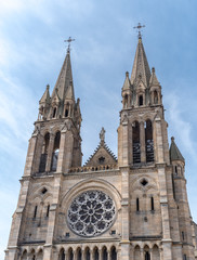 Fototapeta na wymiar Double clocher de l'église du Sacré coeur à Moulins