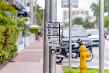 Señal en semaforo con boca de incendio