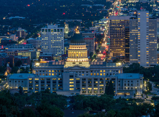 Fototapeta premium Aerial panorama of Salt Lake City downtown at the evening