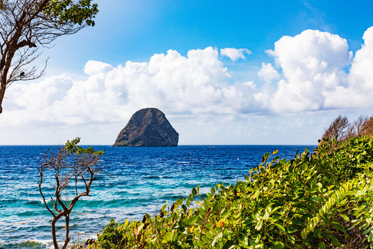 Rocher du Diamant, ein Felsen nahe der karibischen Insel Martinique.