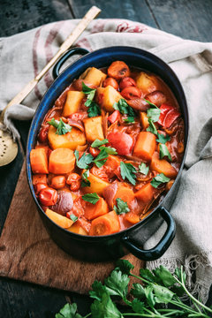 Food: Vegetable stew with potatos, carrots, parsnip, tomatos and