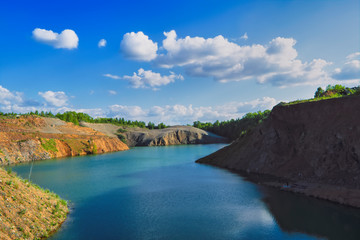 Obraz premium Summer landscape on the shore of a mountain lake.