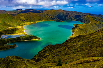 Obraz premium Die Azoren aus der Luft - Sao Miguel: Landschaften, Küsten, Meer und Felsen