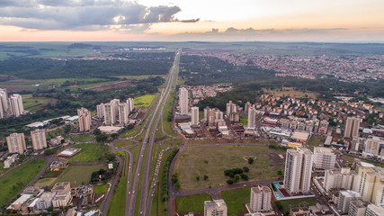 Aerial image of the Antonio Duarte Nogueira highway in Ribeirão Preto, São Paulo.