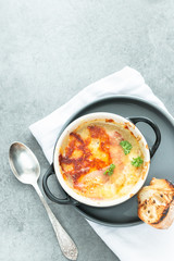 french onion gratin soup copy space