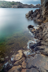 Preciosa cala en la Costa Brava, en Capdecreus. El mediterrr&aacute;neo presume de preciosos rincones c&oacute;mo &eacute;ste. Agua, rocas, y fondo marino plagado de colores.