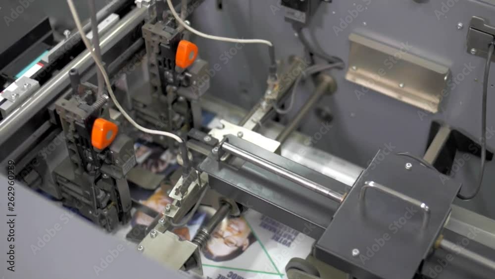 Poster strip moving sheets on offset printing press machine