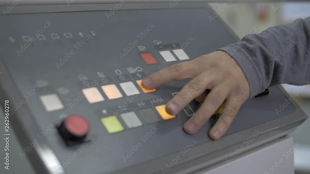 Poster pushing button and adjusting offset print machine