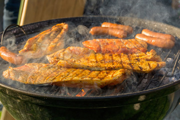 Grillen am Holzkohlegrill