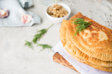 Постное блюдо. Чебуреки с картофелем и грибами. Ужин