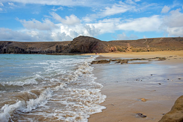 La spiaggia di Playa Mujeres deserta sull'isola di Lanzarote