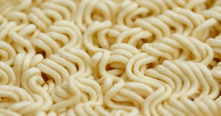 Dry instant noodles