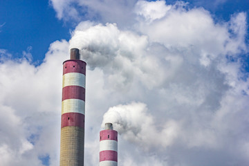 Thermal power plant chimney features