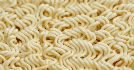 Dry instant noodles