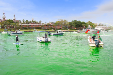 Fototapeta na wymiar Hillsborough River Tampa Turned Green for Saint Patrick's Day