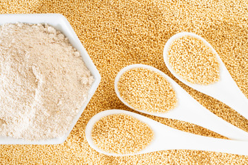 amaranth flour in bowl, superfood