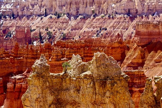 layers of rock formation in different colors in Bryce Canyon
