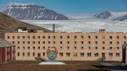 Svalbard lost mining city of Pyramiden - old miners flat now as bird nest