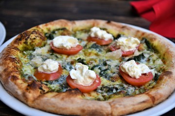 Mozarella Tomato Pizza