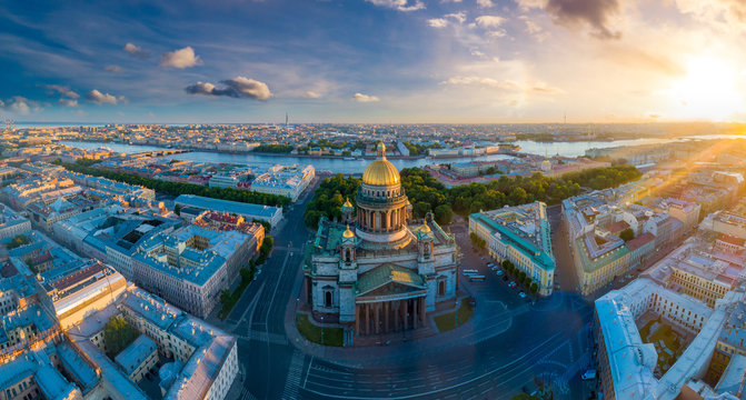 Saint Petersburg. St. Isaac's Square. Russia Panorama of St. Petersburg. Saint Isaac's Cathedral. Streets of Petersburg. Architecture cities of Russia. Panorama of the cities of the Russian Federation