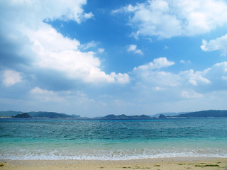 青空と沖縄の海