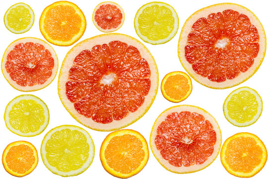 rodajas de c&iacute;tricos sobre fondo blanco
