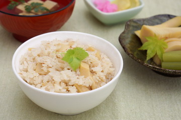たけのこご飯とたけのこと蕗の炊き合わせ