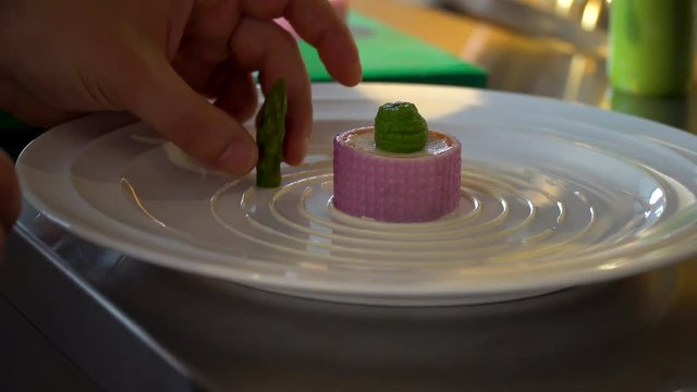 dressing appetiser plate