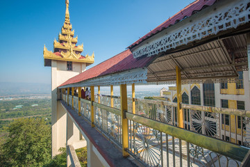 Templo budista em Mandalay, Myanmar.