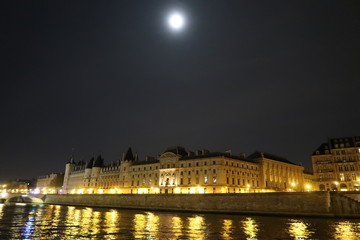 Fototapeta na wymiar Skyline of the city of Paris, France by night