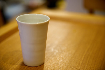 食卓のタンブラー