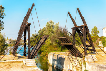 Fototapeta na wymiar Vincent van Gogh bridge