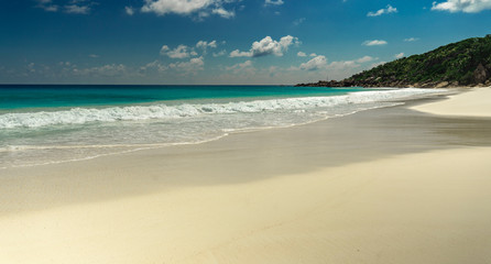 Fototapeta na wymiar Beautiful beach in the Seychelles