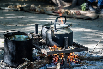 Kochen beim Camping in der Wildnis, Okavango Delta, Botswana