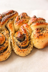 Poppy seed cake from yeast dough.