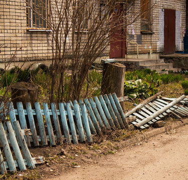 Broken Blue Fence Front Garden House In The City