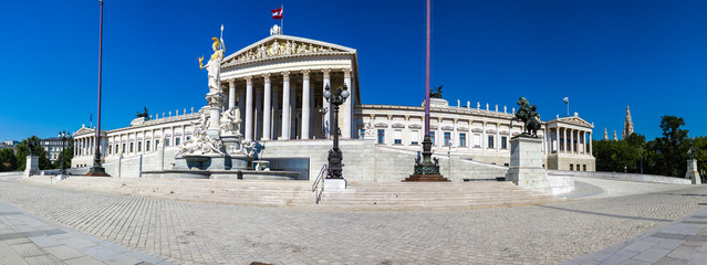 &Ouml;sterreichisches Parlament mit Pallas Athene