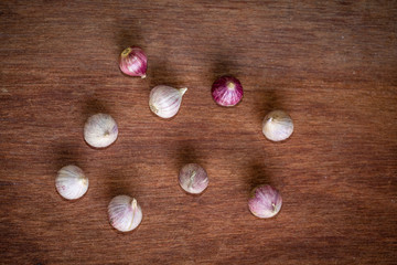 Garlic tone on the wooden table
